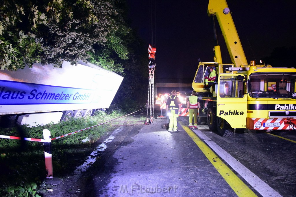 Schwerer VU A 3 Rich Oberhausen Hoehe AK Leverkusen P142.JPG - Miklos Laubert